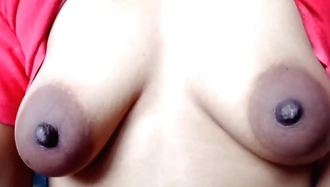 Indian babe sucks fingers and nails in webcam video