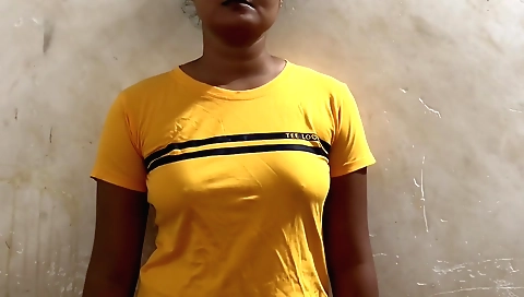 Indian amateur porn video with big boobs girl in shorts