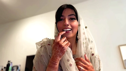 Indian girl with a big booty gets fucked by Bhabhi cheaters