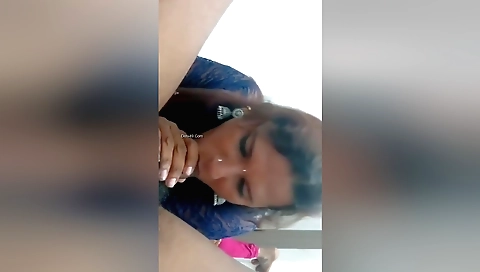 Indian girl has a big sex video with a hot blowjob