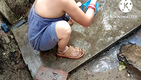 Anita ki takes her body in the hottest outdoor clip