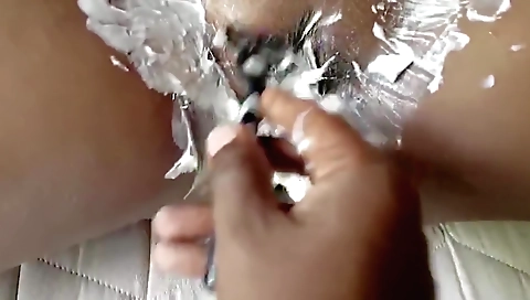 Hairy indian milf slubs her pussy in her homemade solo vid