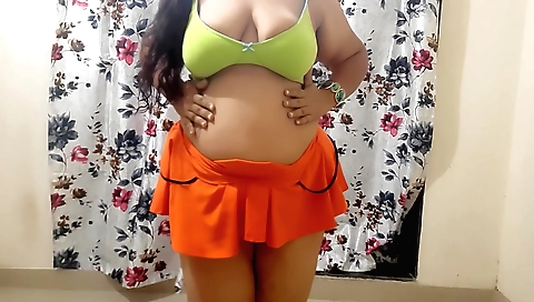 Indian brunette stripper shows her ass in her bedroom