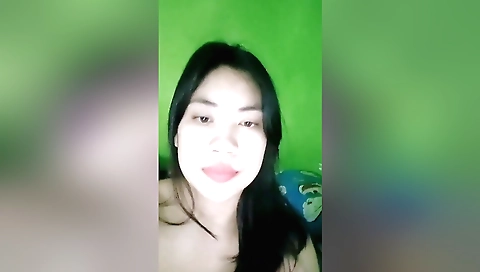 Indian brunette in amateur homemade masturbation video