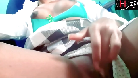 Indian solo girl fingers her pussy in the webcam video