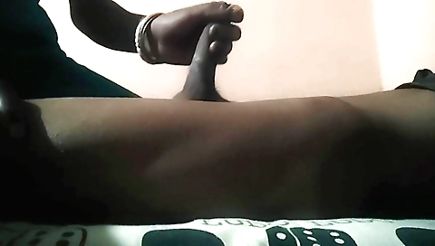 Handjob with a sexy Indian housewife in the mood for hardcore