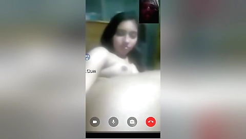 Brunette chick with big natural boobs on cam video