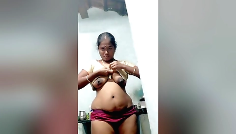 Indian chick in black panties is naked in solo video