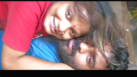 Indian amateur girl with natural tits gets her pussy fucked