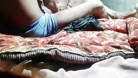 Indian babe takes a dick to the house for a hard sex