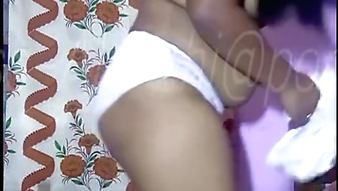 Indian woman shows off her booty and natural curves