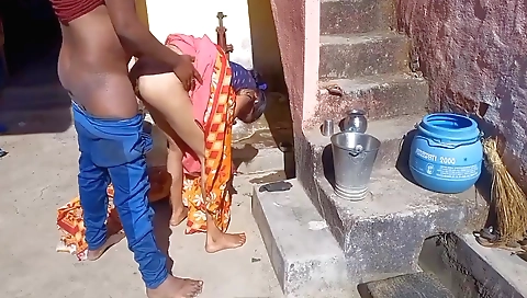 Indian brunette is having an unassuming amateur blowjob