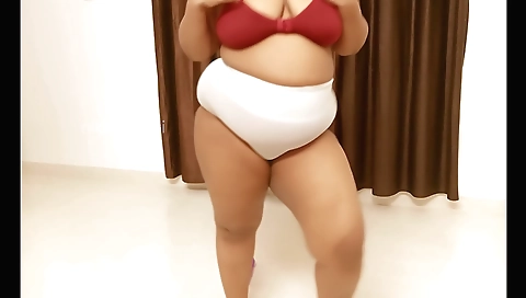 Big-titted blonde beauty shows off her body in a solo clip