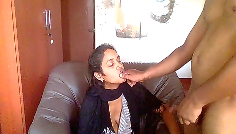 Indian lady with a great mouth and big ass fucks my dick