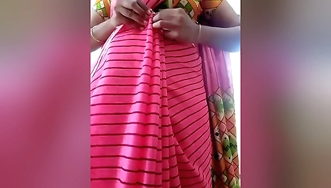 Indian wife's butt is showing up here in an amateur video