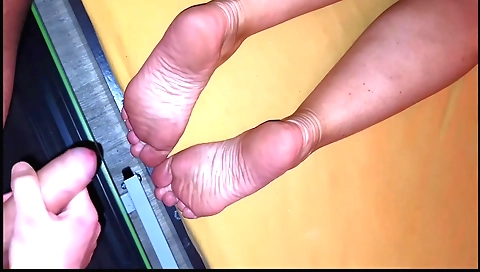 Playing with the feet of my stepmother in amateur video