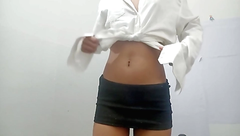 Indian amateur with huge tits is riding on herself