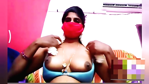Indian amateur milf talking with a guy in a solo video