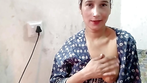Solo female in indian fashion is a teacher with a big penis