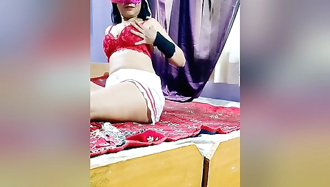 Indian nurse with natural body and natural boobs does it