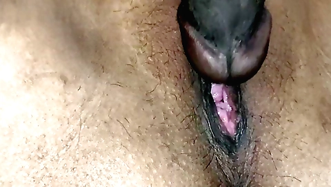 Indian teen puts her body into a big hole with water