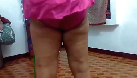 Amateur indian solo female ride cock in private village