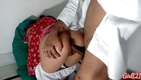 Wife gives him a handjob and fucks on her cock too ˃