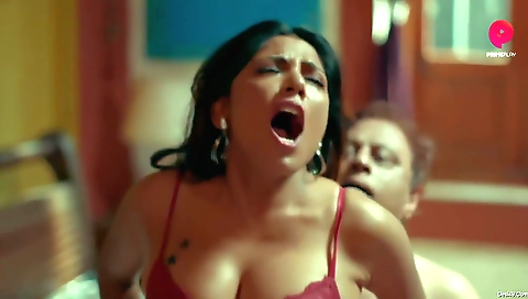Brunette peharedar in black lingerie rides a dick and gets it deep