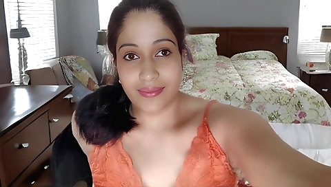 Horny brunette babe nisha bhabhi gives a blowjob to her ex-boyfriend