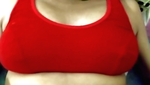 Asian hottie getting off with a horny guy in amateur porn