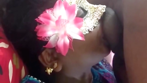 Indian brunette with natural body takes a deepthroat