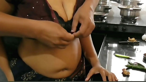 Bhabhi with small boobs gets fucked hard in the kitchen
