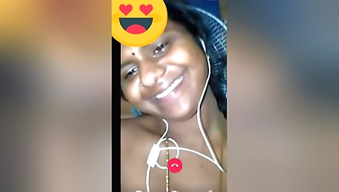 Indian woman showing her boobs and pussy on web cams