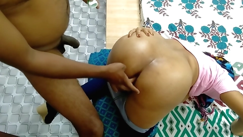 Indian slut with big breasts and a big ass fucks on web cam