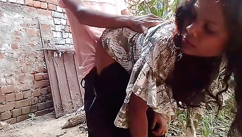 Indian girl with a beautiful face gets fucked outdoors